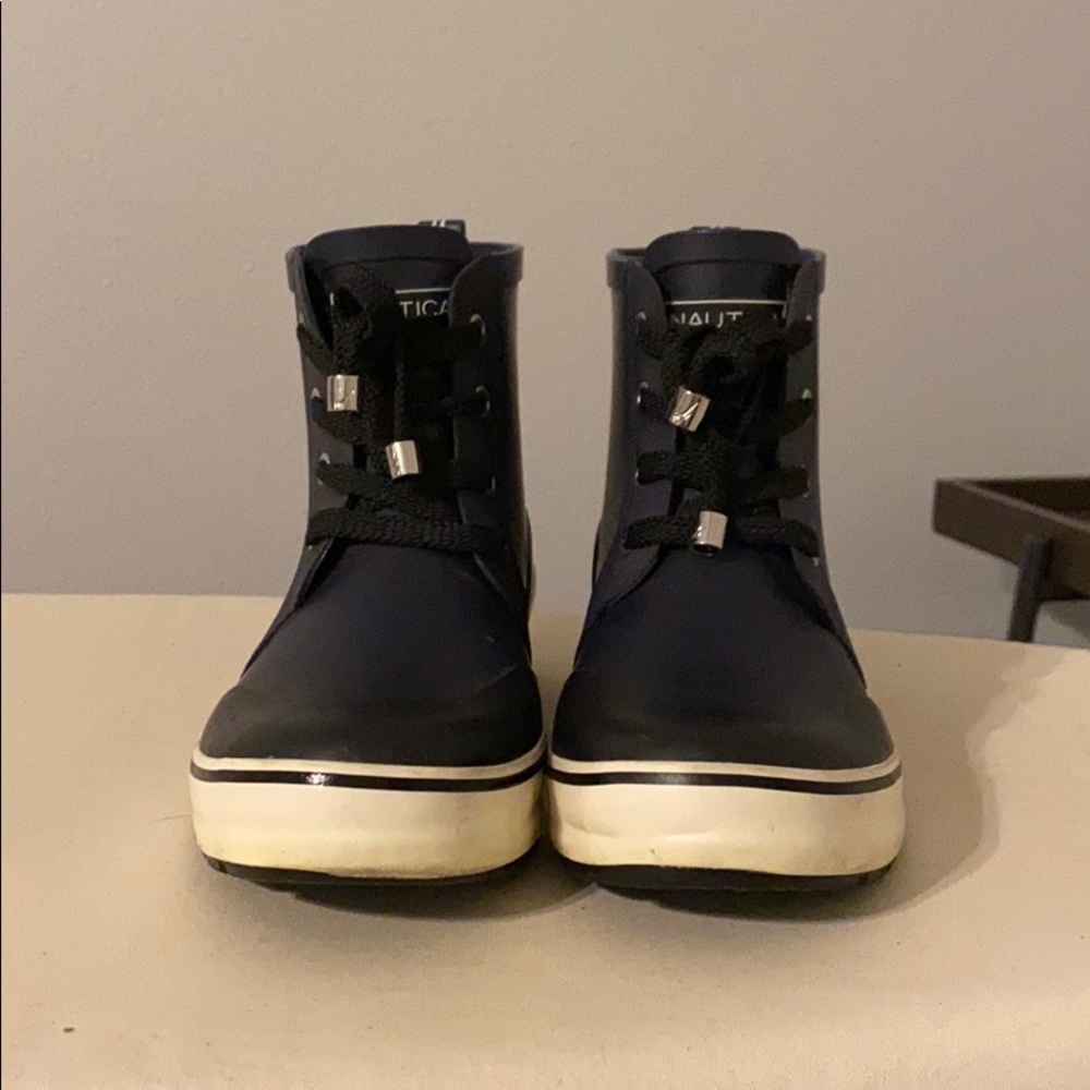 Nautica rubber booties